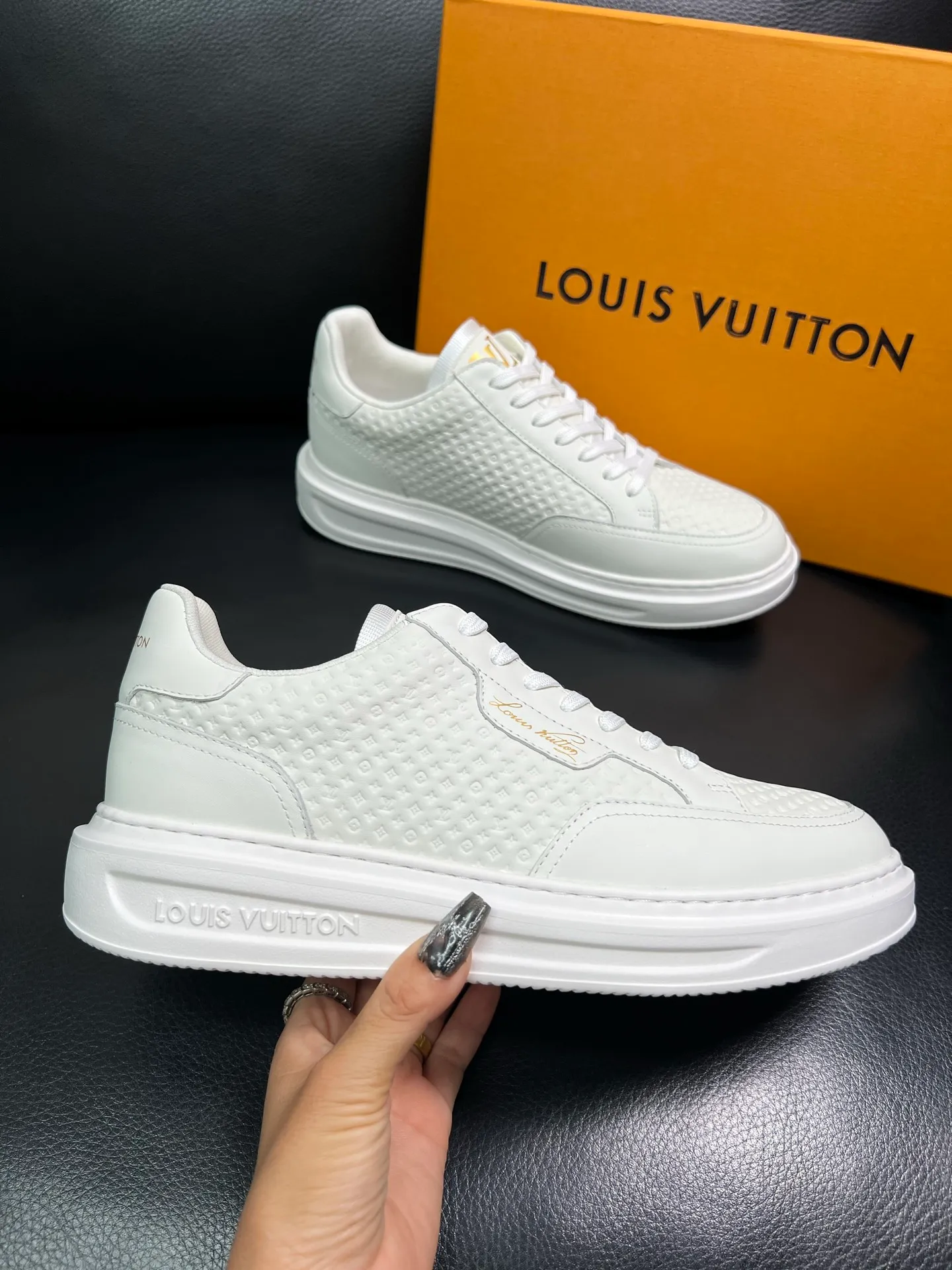Men's shoes 💰740 Lv high quality top crafts Louis Vuitton sports shoes counter synchronized with original factory configuration, uppers imported from Italy, high-quality splicing colorful complex crafts, imported mesh pads soft and comfortable, soles: original soles specially provided by the original factory, T men's shoes 💰U exclusive movable molded soles super comfortable, original factory and single goods, welcome to compare, code number 38-44 (customized 45) 85867